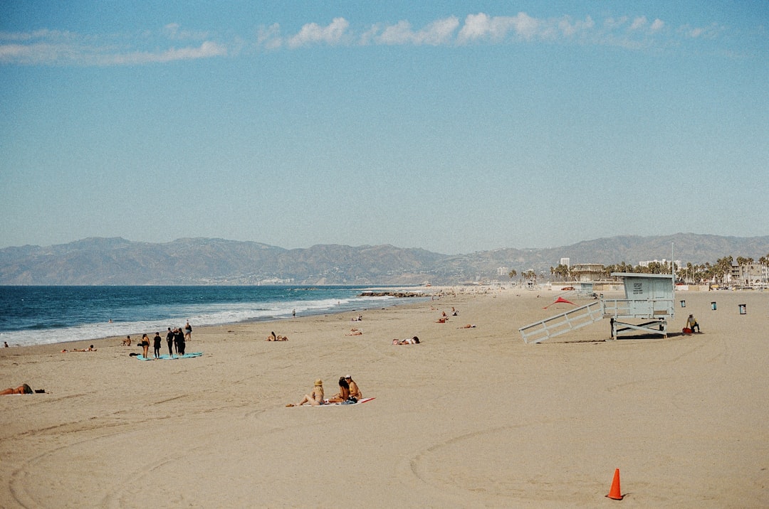 주식시장 하락, 소비·물가지표, 정책 불확실성, 안전자산 선호, 지정학적 긴장